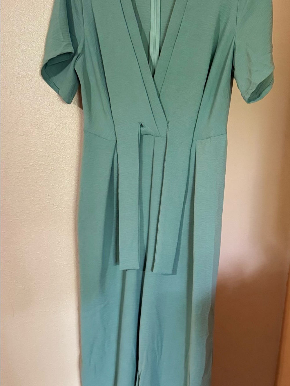 Green Short-Sleeve V-Neck Jumpsuit with Tie Waist